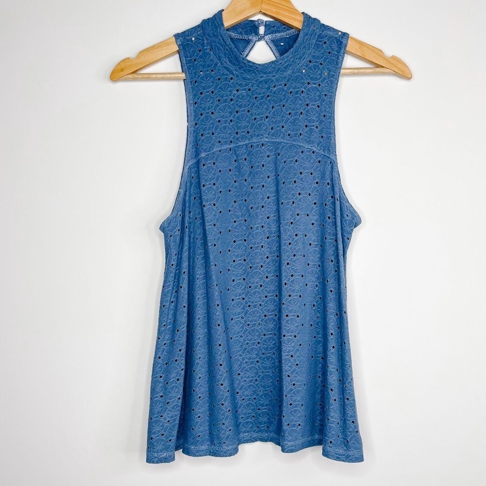 American Eagle Soft & Sexy Eyelet Swing Tank Top - Picture 3 of 10